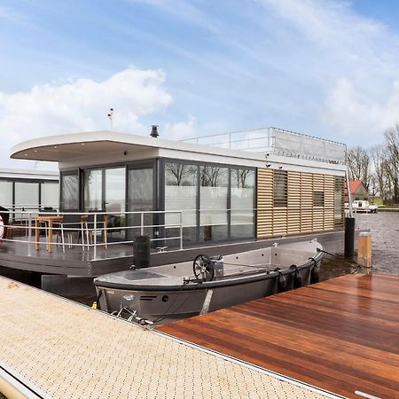 Welcome In - Houseboat 'Elysium' Met Eigen Aanlegsteiger Sneek - Offingawier Exteriér fotografie